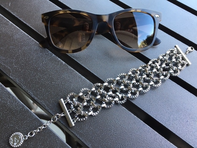 Le Tote Review -- It's Netflix for Clothes 4 Silver chain bracelet and tortoise shell sunnies