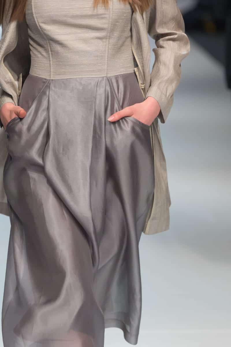 7 Fall/Winter Runway Looks for Women Over 40 1 Fashion model wears runway looks for women over 40.