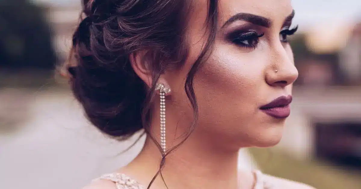 Sexy Prom Dresses: Parents Weigh In 42 Girl with heavy makeup and formal dress.